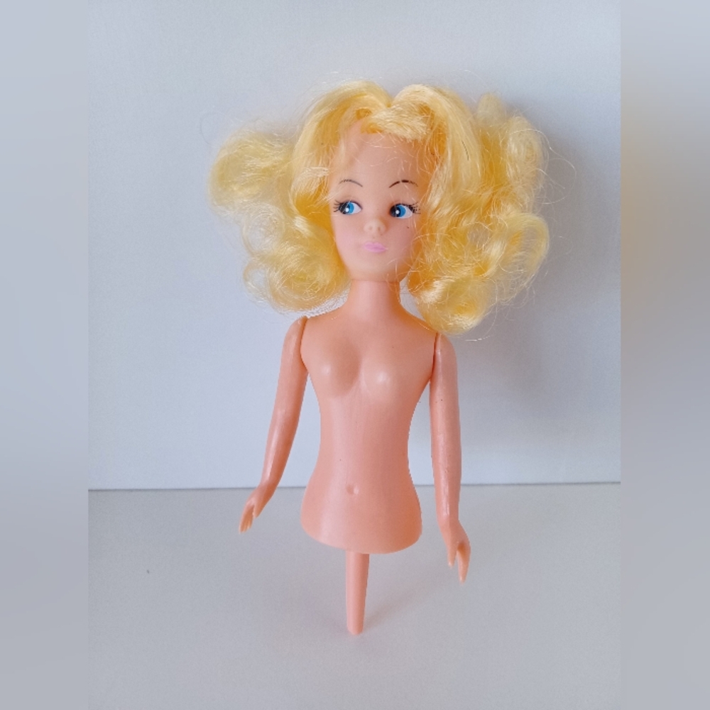 Vintage Blonde Dollβ Cake Topper Pick Blue Eyes Off Brand Retro Craft Decor